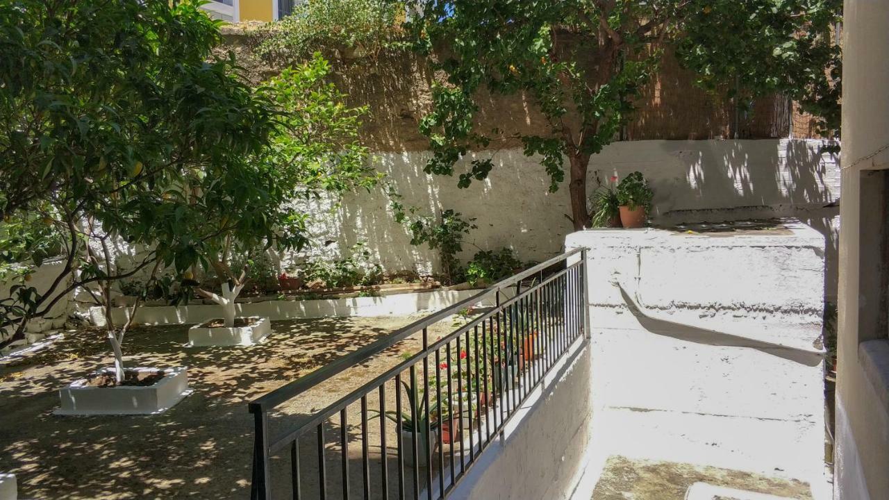 James Room Apartment Samos Town